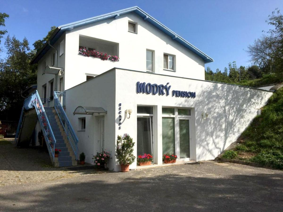 Modry Pension Mladá Boleslav エクステリア 写真